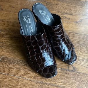 Donald Pliner Size 10 IESHA Expresso Patent Croco Heel